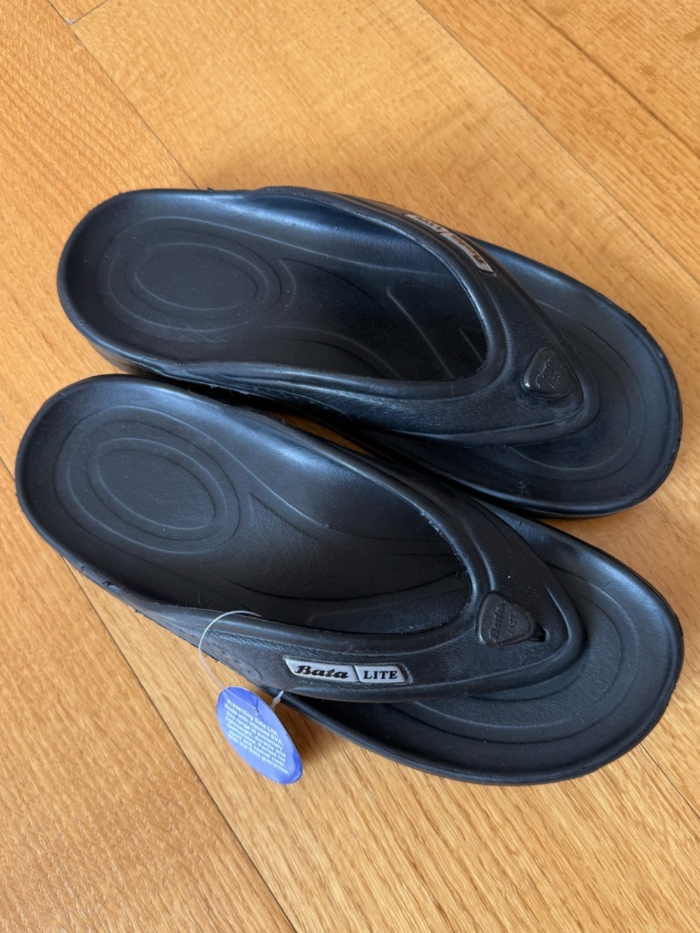 🩷🩷🩷 NWT Bata Lite Men’s Black Slide Sandals / Flip Flops, Size 9